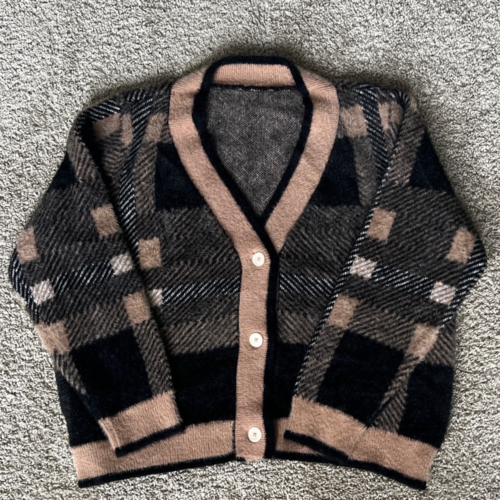 Plaid Women's Sweater - Black and Tan